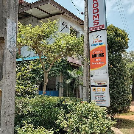 Lucky Holiday Home Anuradhapura Exteriör bild
